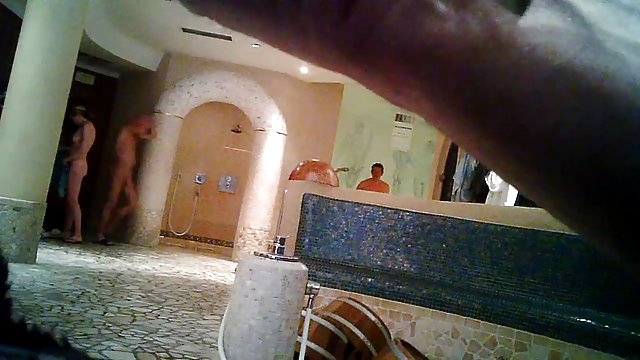 مرد گربه بلوند را فلم هاى سكس در اتاق نشیمن مشت کرد