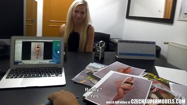 سبزه پرشور مطیع فلم سیکس ارانی در جوراب ساق بلند در سه سوراخ