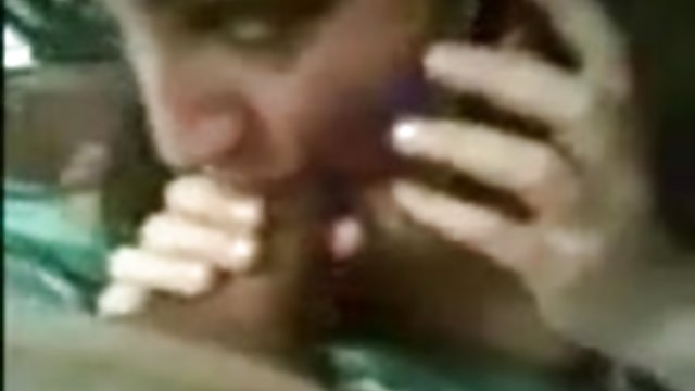 جوجه جوان سکس سکس فلم با الاغ بزرگ انجام از blowjob ، زانو زدن