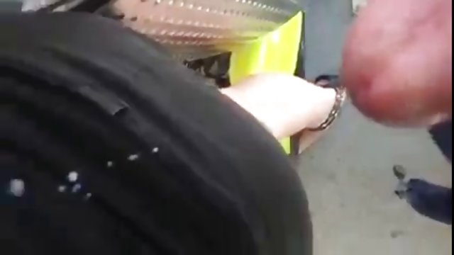 بلوند برهنه در حالی که جلوی یک وب کم قرار دارد با دو dildos سرگرم کننده است فلمسکسآمریکایی