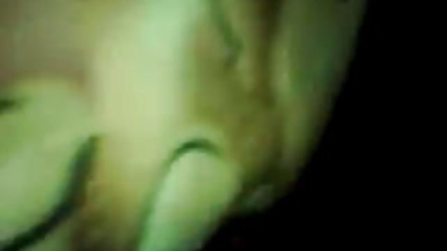 پسر fucks فلم سکس مقبول در سخت با بافر مرغ