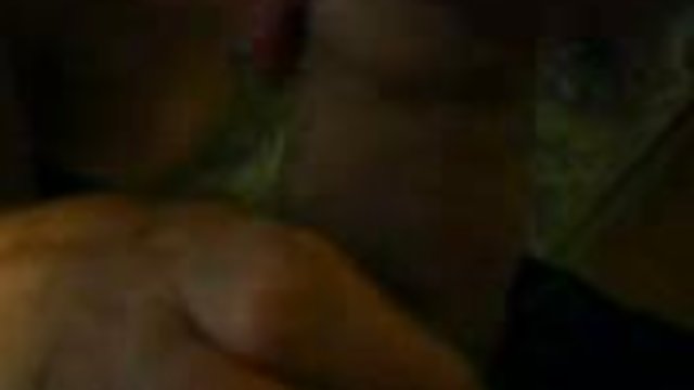 لاغر اوکراینی با یک کلاه باریک بر روی یک dildo فلم سکس فلم سکس صاف کرد