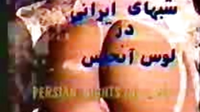 گزیده ای از تلیسه ها که یک وعده عربی سکسی فلم اسپرم را بر روی صورت می گیرند